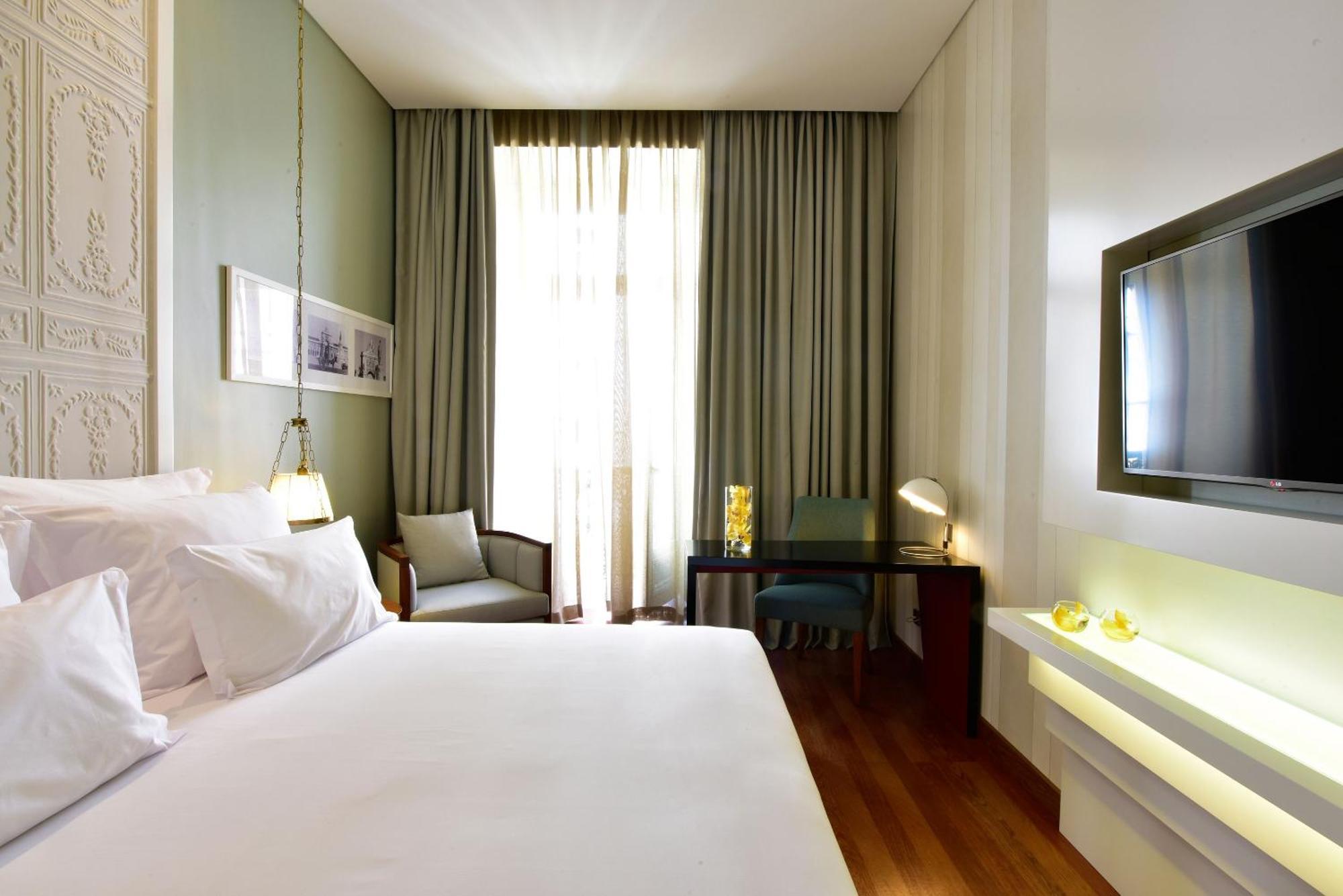 Classic Double Room King Size Bed